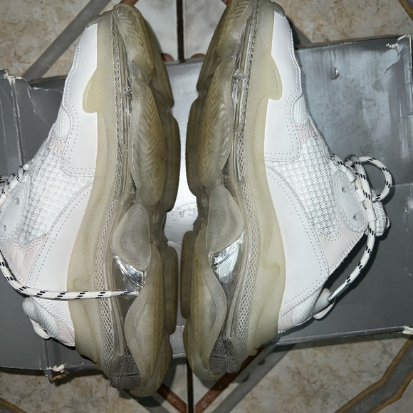 Balenciaga triple S - Picture 9 of 13
